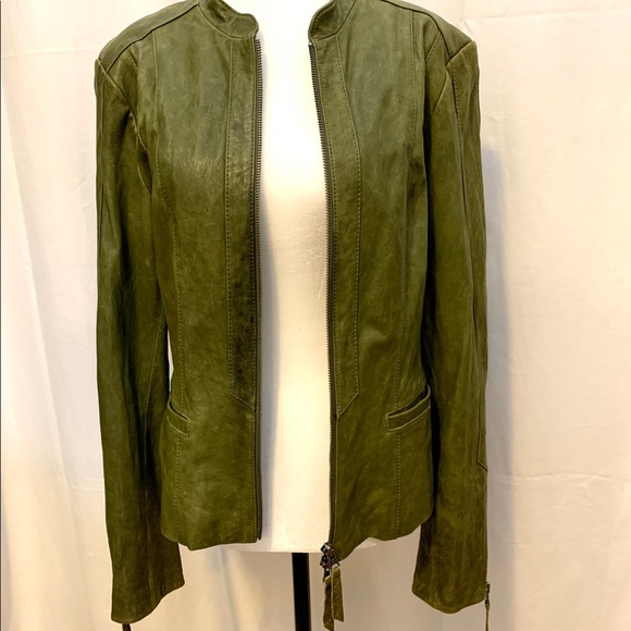 Danier Leather Jacket - Like New! - Picture 7 of 8